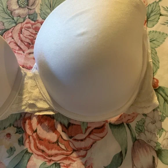 Victoria Secret Women’s Elegant White Strapless Bra Size 36 C - Picture 5 of 10
